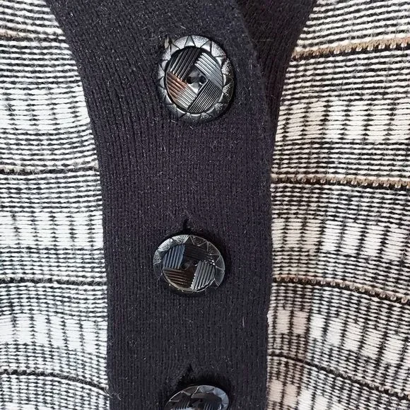 PAPA CARDIGAN - Picture 3 of 8